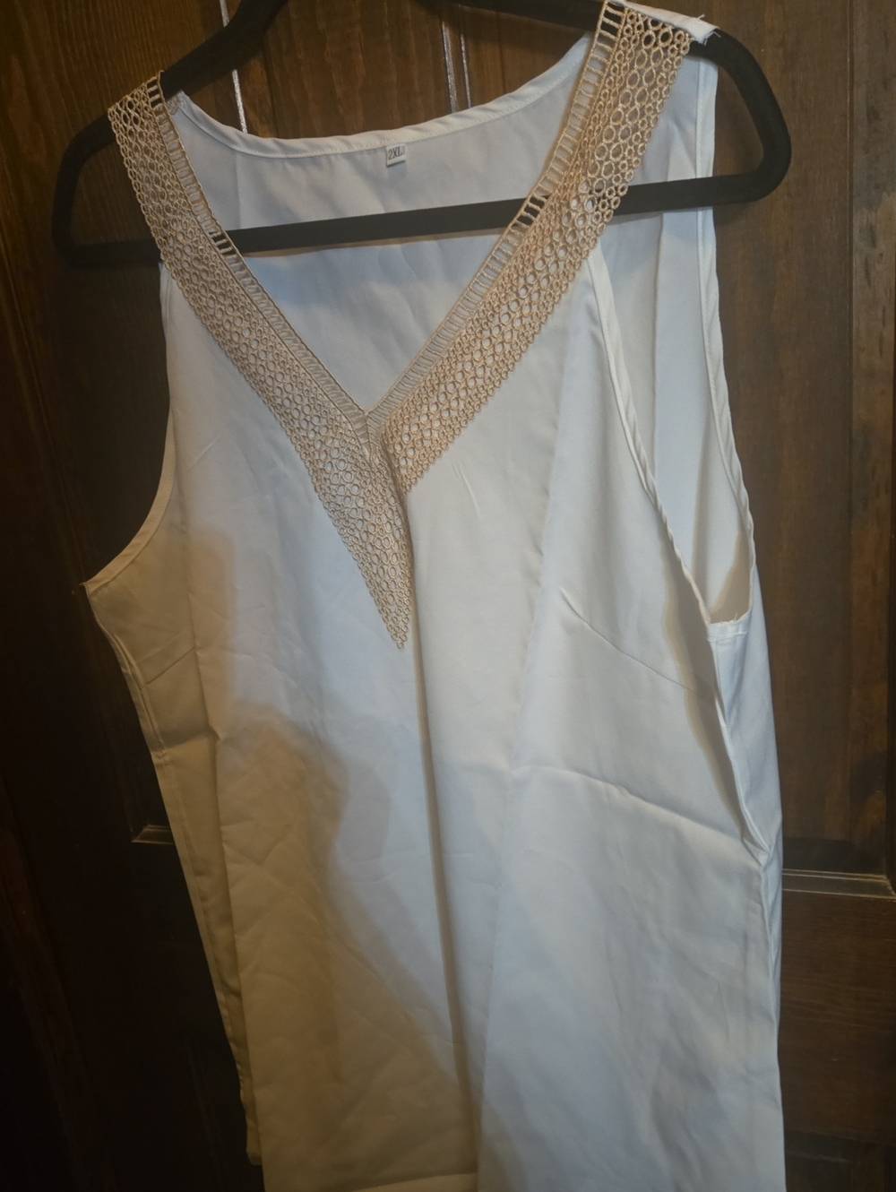 Women's Sleeveless V-Neck Chemise with Lace Trim - White